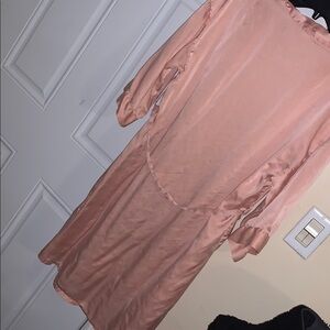 100% Silk Robe
{SilkSilky Brand}